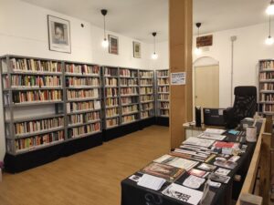 Horario de apertura y novedades de libros